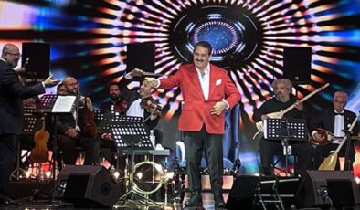 'İmparator' İbrahim Tatlıses yıllar sonra yeniden sahne aldı