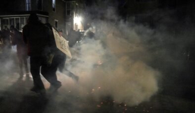 ABD’de protestocular ile ICE takımları ortasında arbede çıktı