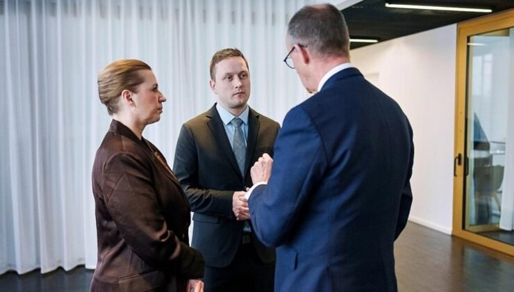 Almanya, Danimarka ve Grönland önderleri ortasında üçlü tepe