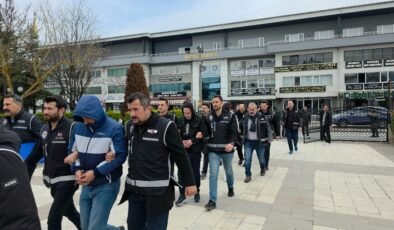 Düzce’de uydurma kimlikle arazi satmaya çalıştılar: 4 kuşkulu tutuklandı