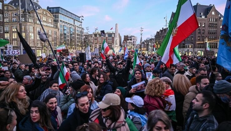 İran’daki protestolarda ölenlerin sayısı 5 bin 137’ye yükseldi