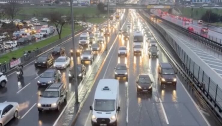 İstanbul’da akşam saatlerinde trafik yoğunluğu yüzde 80’e çıktı