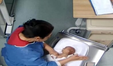 Kahramanmaraş’ta yenidoğan bebeği darbeden hemşire tutuklandı