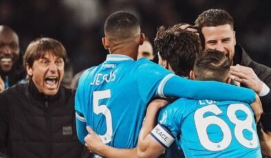 Napoli, Fiorentina’yı iki golle yıktı