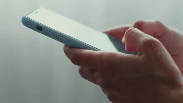 WhatsApp'ın logosunu ve temasını değiştirme imkanı sunulacak