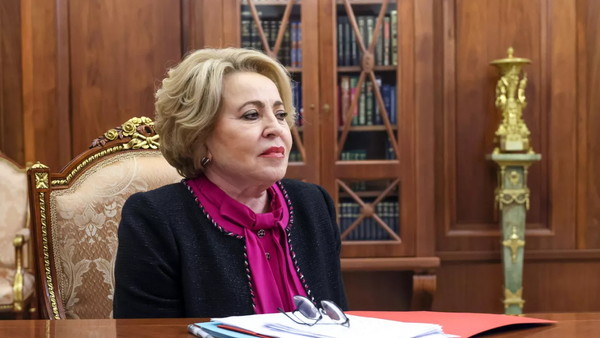 Matviyenko: Rus senatörlerin Kiev'e nükleer silah transferine tepkisi konunun ivediliğini yansıtıyor