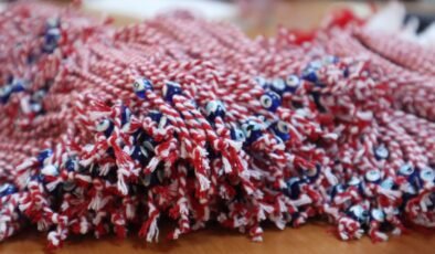 Her yıl binlerce insan bekliyor: Yüzyıllık Balkan geleneği 'marteniçka'