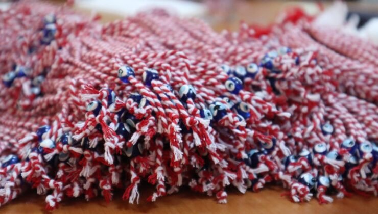 Her yıl binlerce insan bekliyor: Yüzyıllık Balkan geleneği 'marteniçka'