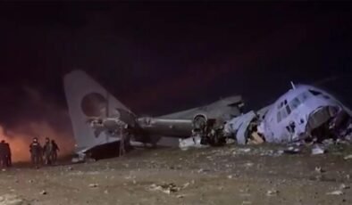 Bolivya'da para taşıyan askeri uçak düştü! 15 kişi hayatını kaybetti