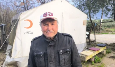 Osmaniyeli 72 yaşındaki depremzede 3 yıldır barınacak bir çatı bulamadı: "Çadırdan çıktım, barakada kalıyorum. Her gün bulgur da yenmez ki"