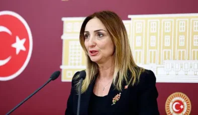 CHP’li Nazlıaka’dan dijital kısıtlamalara tepki: “Çocukları yasaklarla değil, hak temelli politikalarla koruyacağız