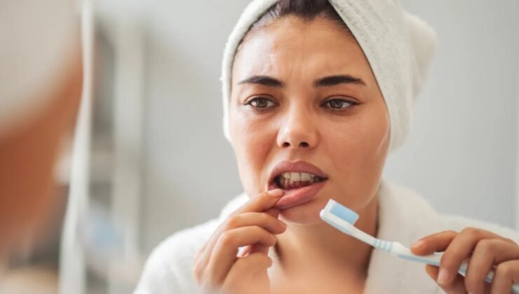 Diş Eti Hastalığına Neden Olan Bakteriler Farelerde Kanser Büyümesini Tetikliyor Olabilir!