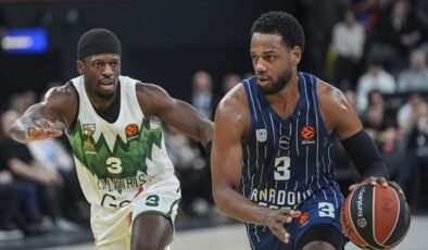 Anadolu Efes, Zalgiris’i devirdi