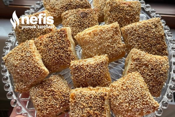 Az Malzemeli Susamlı Milföy Börek