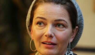 Bana kaç bornozlu adam kapıyı açtı, sayamadım… Tacize uğradığımın farkında bile değildim… Bunları iltifat sanıyordum