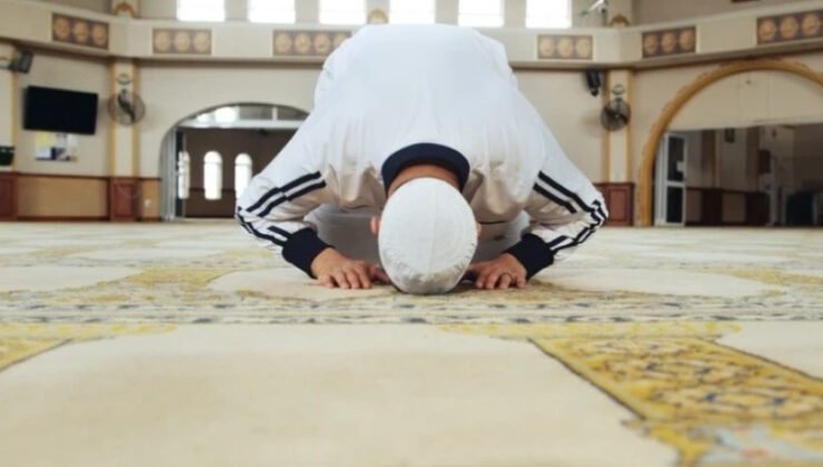 Berat Kandili ne demek, Berat gecesi anlamı nedir? Berat Kandili ile ilgili hadisler ve ayetler neler?