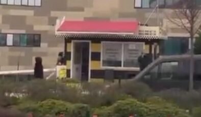 Bursa’da taksi bulamayınca durağı bu türlü dağıttı: Görenler şoka girdi