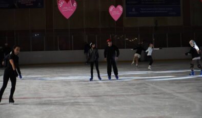 Buzda Sevgililer Günü romantizmi