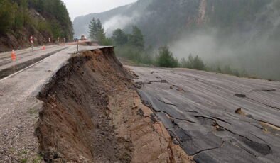 Yer Adana… Helikopter pisti olarak kullanılıyordu: Heyelanda çöktü