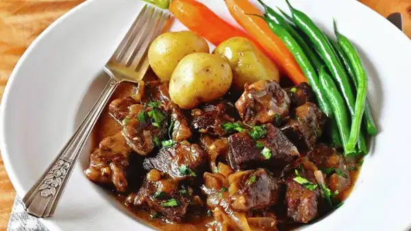 Mutfağınızda Belçika rüzgarı esecek! Carbonnade Flamande tarifi