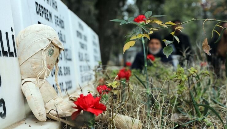 Gaziantep’te zelzelede oğlunu, gelinini ve torunlarını kaybetti