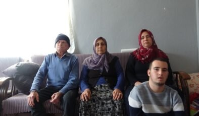 Hatay’da kocasını kaybeden bayan 3 çocuğuna sahip çıkmaya devam ediyor