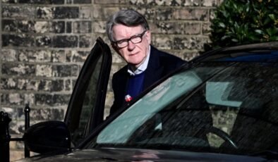 İngiltere’de Epstein krizi derinleşiyor: Peter Mandelson gözaltına alındı