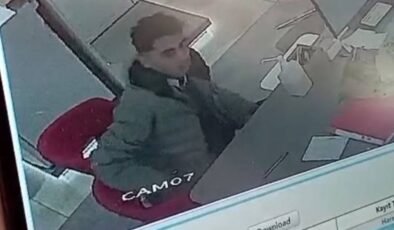 İstanbul’da mağazaya iş başvurusu için gitti: Müdürün telefonunu çaldı