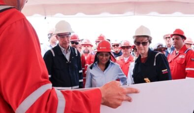 Maduro gitti buzlar eridi: ABD Güç Bakanı’na Venezuela’da sıcak karşılama