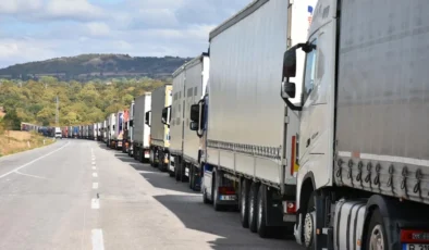 Nakliyeciler Alarm Veriyor: Artan Maliyetler ve Vergi Yükü Bölümü Çöküşe Sürüklüyor