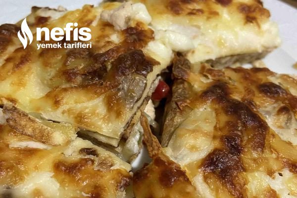 Tavuklu Beşemelli Krep Börek