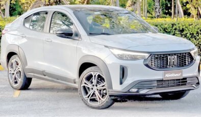 Egea sahneden iniyor, yerini yeni binek alıyor