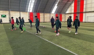 Yüksekovaspor Bayan Futbol Kadrosu argümanını sürdürüyor