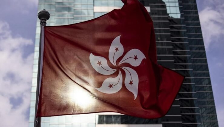 Hong Kong güvenlik yasası sıkılaşıyor: Polise telefon-bilgisayar şifresini vermemek suç sayılacak