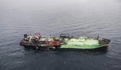 Akdeniz’de sürükleniyor! Akaryakıt dolu hayalet Rus tankeri için uyarı