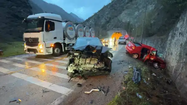 Önce annesini sonra babasını… Bu kazada bir tek Asel bebek hayatta kaldı