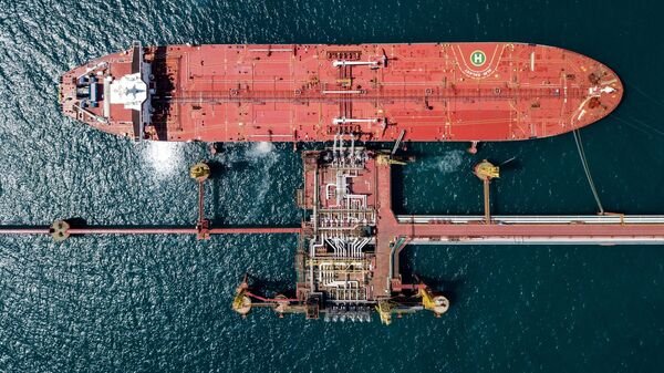 ABD, Rus petrolüne yönelik yaptırımı yumuşattı: 100 milyon varil piyasaya sürülecek