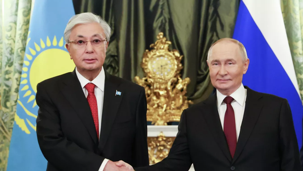 Putin ve Tokayev telefonda görüştü