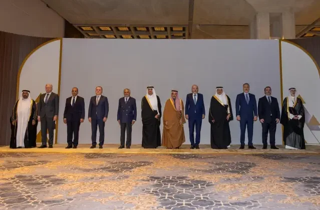 12 ülkeden İran'a çağrı! Bakan Fidan, metni görünce hemen müdahale etmiş