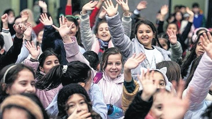 18 milyon öğrenci 9 gün ara tatilde