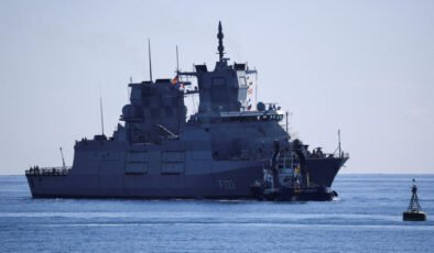 Alman fırkateyni GKRY’ye ulaştı