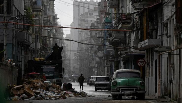 Moskova devreye girdi. Rus petrolü Küba yolunda