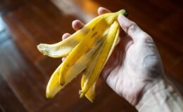 Çöpe atan çok ama değeri bilinmiyor! Muz kabuğu bakın ne işe yarıyor