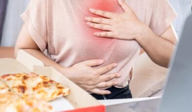 Günlük alışkanlıkların tetiklediği yakıcı sorun: Reflü…