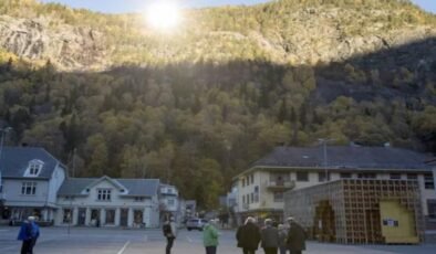3 ay karanlıkta kalan kasaba “güneşi satın aldı”!