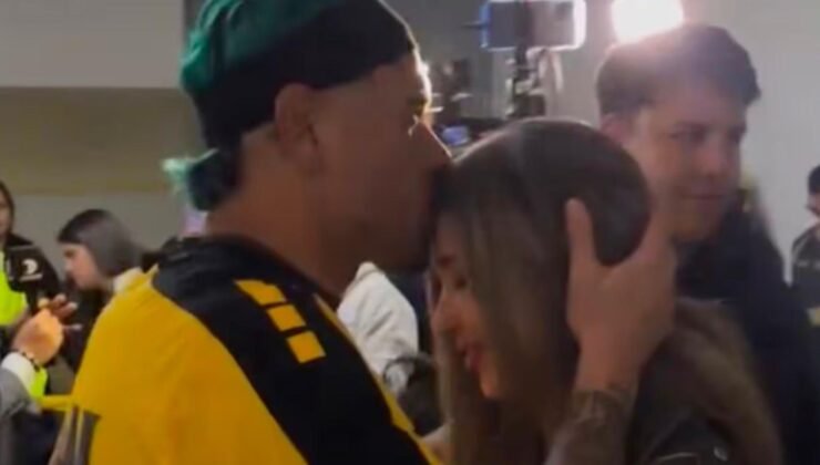 Ünlü futbolcuya şampiyonluk öncesi şans öpücüğü! Sosyal medya bunu konuşuyor