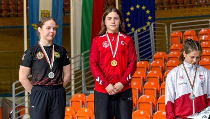 Milli güreşçilerden Bulgaristan'da altı madalya!