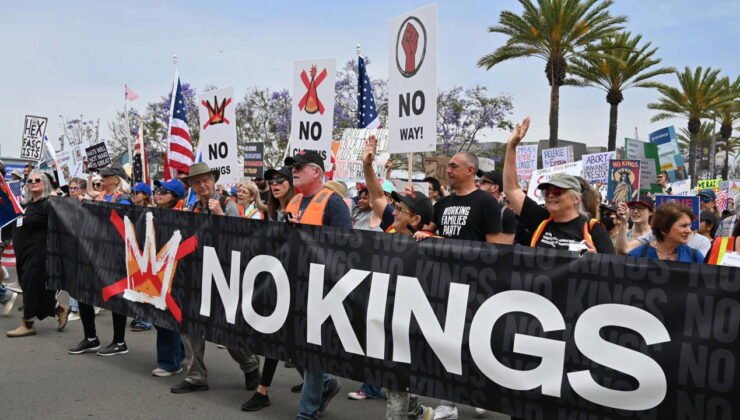 ABD'de milyonlarca kişi, Trump yönetimine karşı "Krallara Hayır" protestosu düzenledi