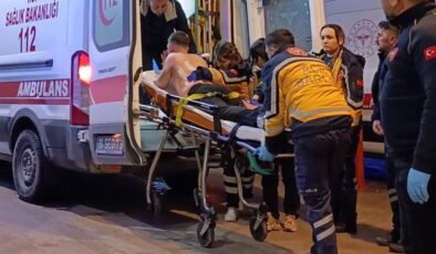 Restoranda müşteriler arasında bıçaklı kavga: 2 yaralı