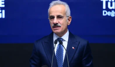 Bakan Uraloğlu'ndan yeni 'Hürmüz Boğazı' açıklaması: 'Türk bayraklı gemiler için güvenlik seviyesi en üst düzeyde'